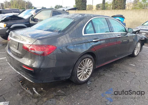 2022 Mercedes-Benz E 350 z USA, uszkodzony, nr VIN W1KZF8DB1NB096223